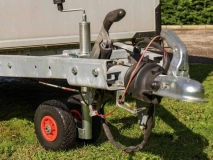                         KOŁO PODPOROWE MANEWROWE PODWÓJNE DO PRZYCZEPY KEMPINGOWEJ LUB TOWAROWEJ / OBCIĄŻENIE STATYCZNE DO 300 KG. - zdjęcie 7
                        