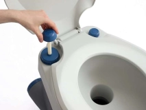                         TOALETA TURYSTYCZNA CHEMICZNA PRZENOŚNA • WC KEMPINGOWE • CAMPINGAZ - PORTABLE TOILET 20L / POJEMNOŚĆ ZBIORNIKA NA FEKALIA 20 LITRÓW - zdjęcie 8
                        