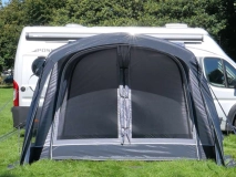                         PRZEDSIONEK UNIWERSALNY LEKKI DO POJAZDÓW KEMPINGOWYCH TYPU KAMPER MONTOWANY DO MARKIZY • NAMIOT • OSŁONA • DASZEK • MARKIZA / WYMIARY 320 x 325 x 230÷270 cm. - zdjęcie 5
                        