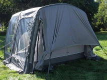                         PRZEDSIONEK UNIWERSALNY LEKKI DO POJAZDÓW KEMPINGOWYCH TYPU KAMPER MONTOWANY DO MARKIZY • NAMIOT • OSŁONA • DASZEK • MARKIZA / WYMIARY 320 x 325 x 230÷270 cm. - zdjęcie 9
                        