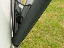                         PRZEDSIONEK • MARKIZA • DASZEK UNIWERSALNY ZE STALAŻEM PNEUMATYCZNYM NAD DRZWI PRZYCZEP KEMPINGOWYCH LUB KAMPERA / WYMIARY 180 x 80 x 200 cm. - zdjęcie 4
                        