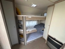                         Nowa przyczepa kempingowa 3 ŁÓŻKA PIĘTROWE Burstner 550TK XCAMP Hobby - zdjęcie 5
                        