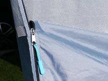                         ŚCIANKA UNIWERSALNA PRZEDNIA TYPU SUN+WIND+RAIN BLOCKER DO MARKIZY W POJAZDACH KEMOINGOWYCH • OSŁONA • MARKIZA / WYMIARY 240 x 200 cm. / RÓŻNE  ROZMIARY - zdjęcie 7
                        