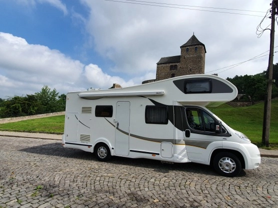                         Kamper sprzedam - zdjęcie 1
                        