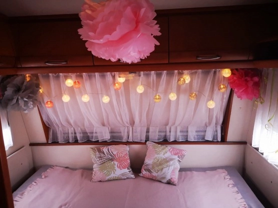                         Przyczepa Hobby Excellent 2004 r. - zdjęcie 4
                        