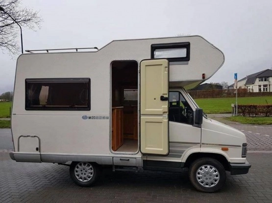                         Sprzedam Hymercamp 46 1994r. 1,9 D, przebieg 218 tys. - zdjęcie 4
                        