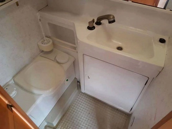                         Sprzedam Hymercamp 46 1994r. 1,9 D, przebieg 218 tys. - zdjęcie 5
                        