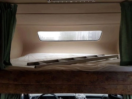                         Sprzedam Hymercamp 46 1994r. 1,9 D, przebieg 218 tys. - zdjęcie 8
                        