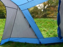                         DASZEK UNIWERSALNY DO PRZYCZEPY KEMPINOWEJ • PRZEDSIONEK OTWARTY LEKKI DO POJAZDÓW KEMPINGOWYCH • NAMIOT • OSŁONA • MARKIZA / WYMIARY - 330 x 250 x 245 CM. / POWIERZCHNIA PODŁOGI - 8,20 m² - zdjęcie 9
                        