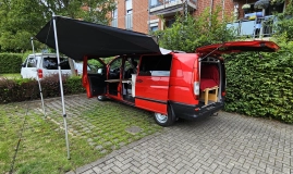                         Mercedes Vito Kamper 4x4 Offroad Kuchnia Lóżko 230V Lifepo Xenon Aut Android - zdjęcie 8
                        