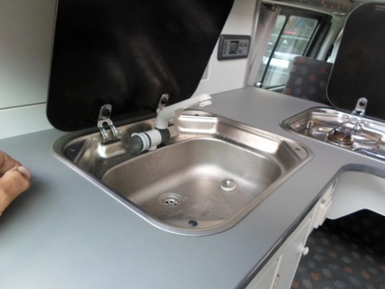                         Mercedes VITO 115 CDI EURO 2009 r. zabudowa typu Westfalia 4 os. - zdjęcie 12
                        