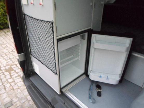                         Mercedes VITO 115 CDI EURO 2009 r. zabudowa typu Westfalia 4 os. - zdjęcie 14
                        