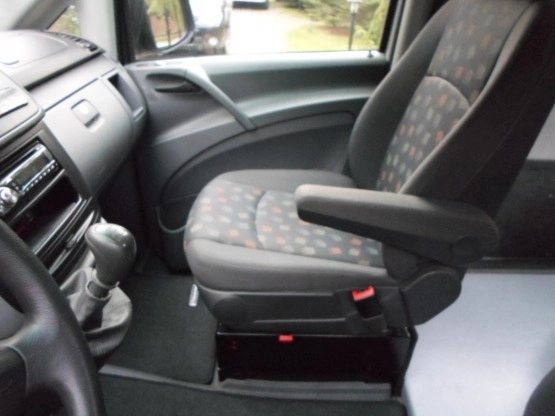                         Mercedes VITO 115 CDI EURO 2009 r. zabudowa typu Westfalia 4 os. - zdjęcie 6
                        