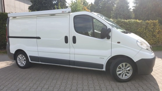                         Kamper Opel Vivaro 2008 - zdjęcie 9
                        