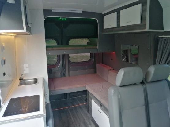                         Kamper Peugeot Boxer - zdjęcie 1
                        