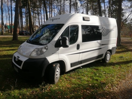                         Kamper Peugeot Boxer - zdjęcie 2
                        