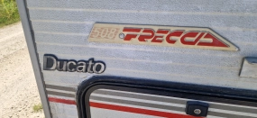                         Sprzedam kultowego kampera FIAT Ducato ARCA ZF290  - zdjęcie 8
                        