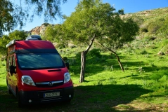                         Kamper Van - Opel Vivaro  - wysoki, zadbany, doposażony - zdjęcie 10
                        