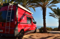                         Kamper Van - Opel Vivaro  - wysoki, zadbany, doposażony - zdjęcie 4
                        