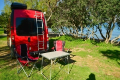                         Kamper Van - Opel Vivaro  - wysoki, zadbany, doposażony - zdjęcie 3
                        