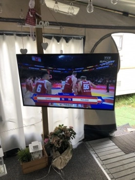                         Przyczepa Knaus Azur + przedsionek + przystawka +zestaw mebli do przedsionka  - zdjęcie 10
                        