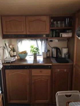                         Przyczepa Knaus Azur + przedsionek + przystawka +zestaw mebli do przedsionka  - zdjęcie 9
                        