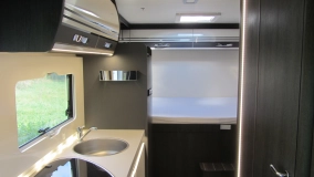                         Półintegra ze świetnym układem wnętrza, truma diesel, automat, 170km - zdjęcie 14
                        