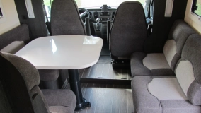                         Półintegra ze świetnym układem wnętrza, truma diesel, automat, 170km - zdjęcie 10
                        