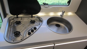                         Półintegra ze świetnym układem wnętrza, truma diesel, automat, 170km - zdjęcie 12
                        