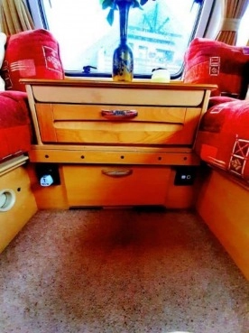                         Przyczepa kempingowa Elddis Avante - zdjęcie 20
                        