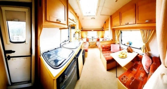                         Przyczepa kempingowa Elddis Avante - zdjęcie 9
                        