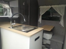                         KamperVan z kabiną prysznicową  - zdjęcie 17
                        