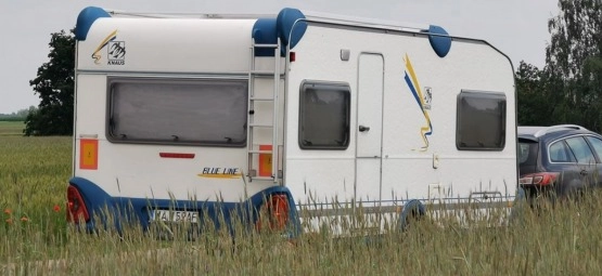                         Przyczepa KANUS Blue Line 550, 6 os. z wyposażeniem i dodatkami - zdjęcie 8
                        