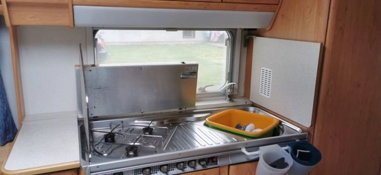                         Przyczepa KANUS Blue Line 550, 6 os. z wyposażeniem i dodatkami - zdjęcie 9
                        