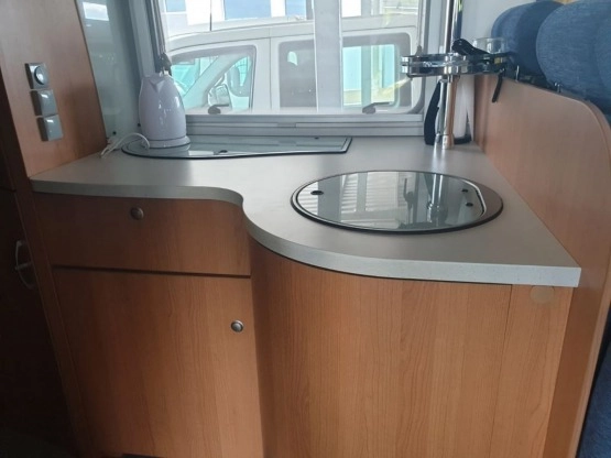                         Samochód kempingowy Renault Master 2009 rok - zdjęcie 10
                        