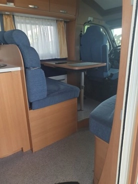                         Samochód kempingowy Renault Master 2009 rok - zdjęcie 8
                        