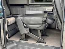                         Volkswagen T6 4MOTION Long Camper | 5 osób | FULL opcja - zdjęcie 10
                        