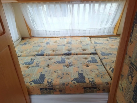                         Przyczepa kempingowa Hobby Prestige 495, markiza, ciepła woda, 2000 rok - zdjęcie 3
                        