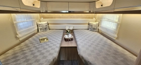                         ZIMOWY PODWÓJNA PODŁOGA ogrzewanie Truma 6EH 4 osobowa! - zdjęcie 11
                        