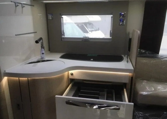                         Mobilvetta K-Yacht 86 - zdjęcie 8
                        