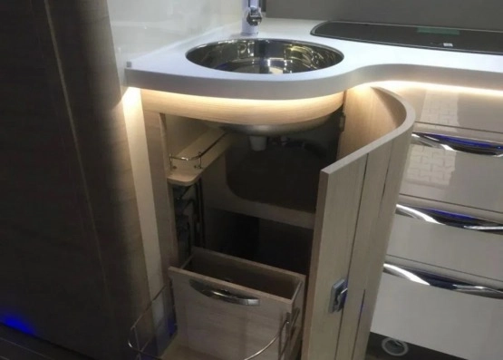                         Mobilvetta K-Yacht 86 - zdjęcie 9
                        