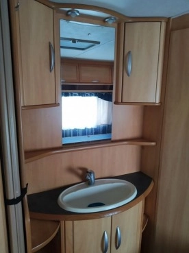                         Przyczepa kempingowa Sprite Super 490 - 2005 r. z przedsionkiem, zarejestrowana, kompletnie wyposażona - zdjęcie 16
                        