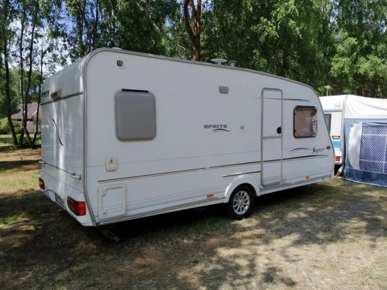                         Przyczepa kempingowa Sprite Super 490 - 2005 r. z przedsionkiem, zarejestrowana, kompletnie wyposażona - zdjęcie 5
                        