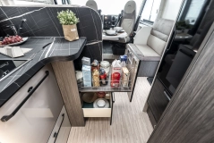                         McLouis NEVIS 873 - 5 osobowy kamper / Integra / Automat / 745 cm - zdjęcie 13
                        