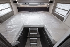                         McLouis NEVIS 873 - 5 osobowy kamper / Integra / Automat / 745 cm - zdjęcie 16
                        