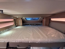                         Weinsberg CaraSuite 650 MF - 5 osobowy / Nowy Ford / Automat / łóżko francuskie / 699 cm - zdjęcie 13
                        