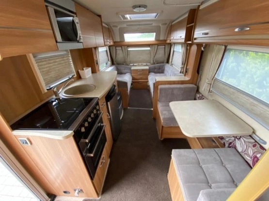                         Przyczepa kempingowa Archway - zdjęcie 2
                        