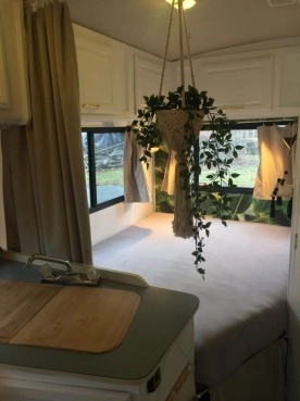                         Ford E-350 Fletwood jamboree - zdjęcie 5
                        