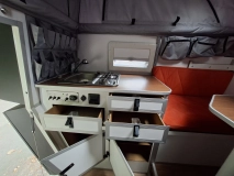                         Kamper wyprawowy Toyota Hilux 4x4  - zdjęcie 6
                        