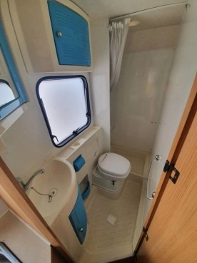                         Ford Transit Rimor Katamarano 3 - zdjęcie 6
                        